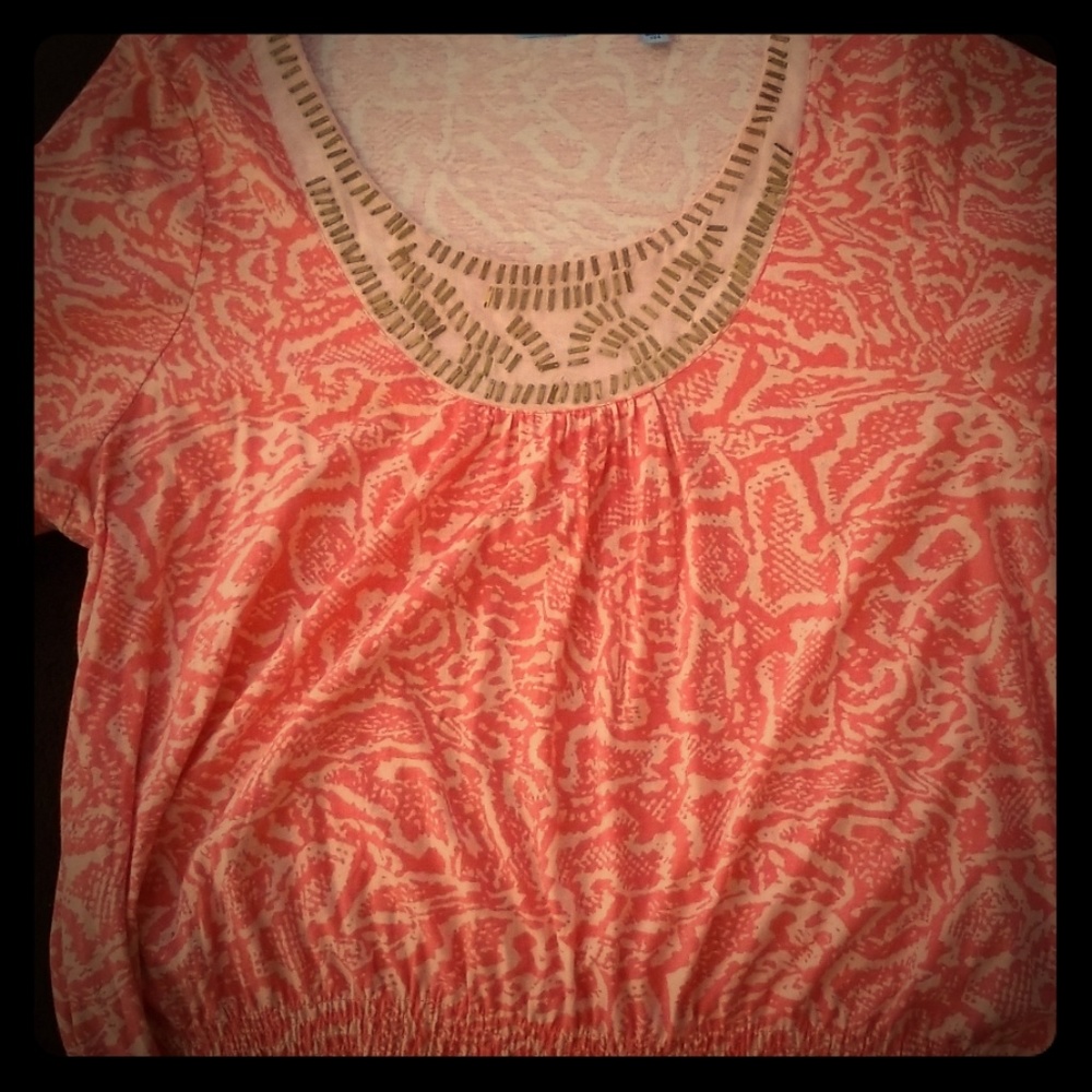 WOMEN'S top